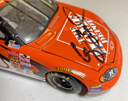 VINTAGE TONY STEWART AND GREG Z AUTOGRAPHED HOME DEPOT 1:24 DIE CAST RACECAR - Picture 8 of 20