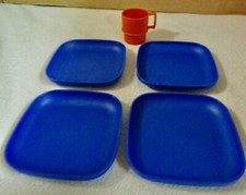 TUPPERWARE TOYS - 4 PLATES AND 1 CUP  A 