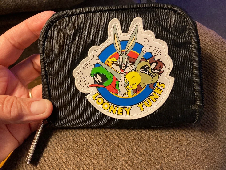 Looney Tunes черный бумажник на молнии жуки кролик, налог, Tweetie птица б/у состояние товара - Изображение 4 из 4