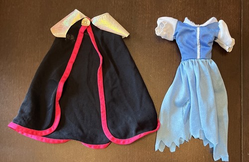 Lote de 3 muñecas Princesas Disney Blancanieves, Jazmín y Sirma - Imagen 9 de 17