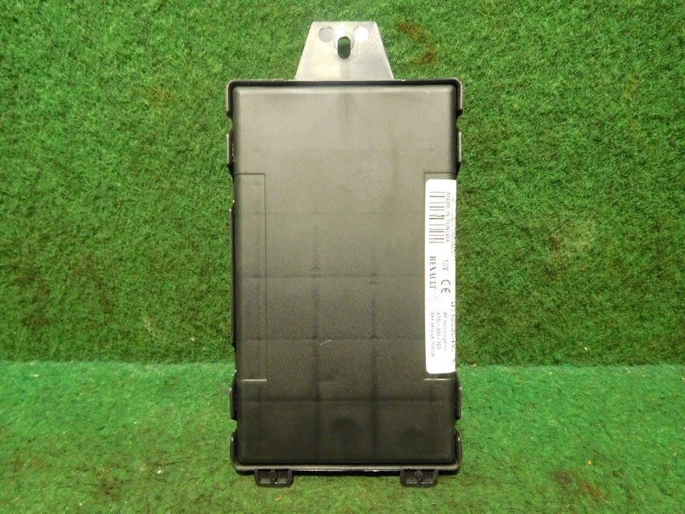 Centralina di bordo 8200296328B Dacia Logan (SD) 1.4i 55KW 75CV anno 2007 - Immagine 3 di 4