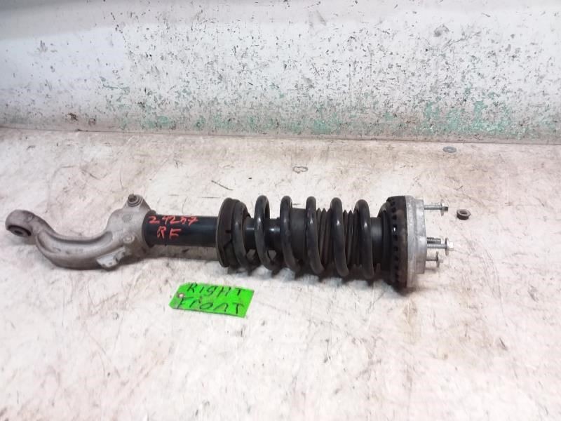 Maserati Ghibli 2020 FRONT+RIGHT Coil spring P/N 6701534130