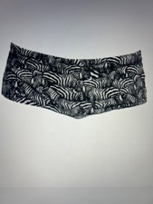 💐FUNKY TRUNKS Boys 24 Classic trunks  approx 8 years, l ZEBRA CROSSING