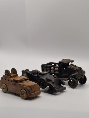 ANTIQUE HUBLEY & BARCLAY CAST IRON TRUCK LOT