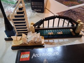 LEGO Architecture Skyline Sydney (21032) 100% Complete With Booklet