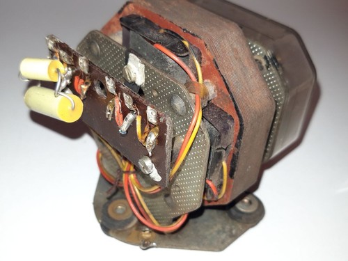 Motor (für Seilantrieb UKW/AM) aus Saba Meersburg Automatic 100 - Röhrenradio - Bild 5 von 10