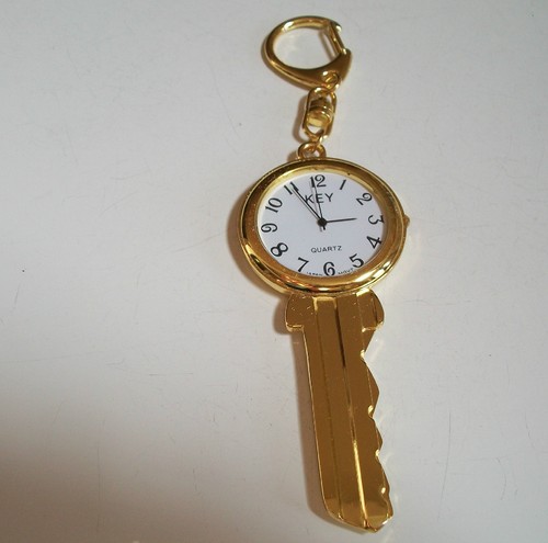 Reloj de moda con clip para llavero estilo llave para mujer/niña acabado dorado y plateado - Imagen 5 de 10