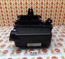 2007-2011 HYUNDAI ACCENT AIR CLEANER BOX ASSEMBLY 28111-1G000 OEM