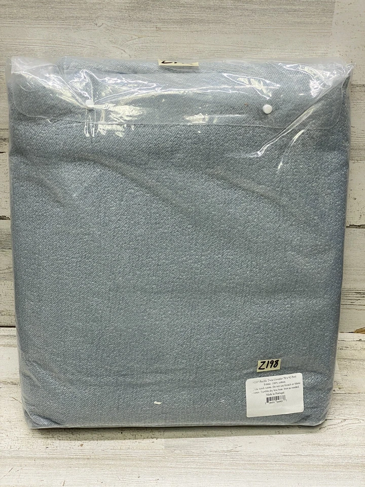 Matouk #M107 Pacific Pool Twin Coverlet 70"x 92" New - Image 3 of 4
