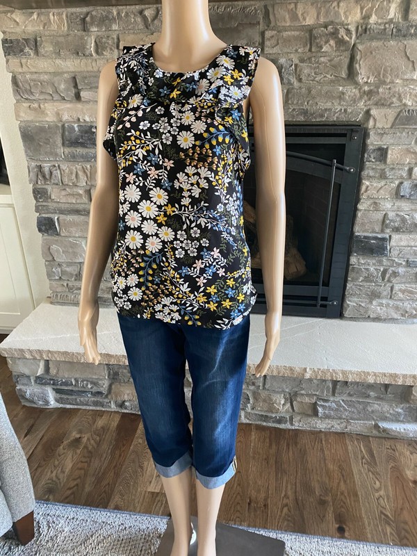 Loft Outlet Women’s Sleeveless Ruffle Neckline Blouse Cotton Size XS  - 011
