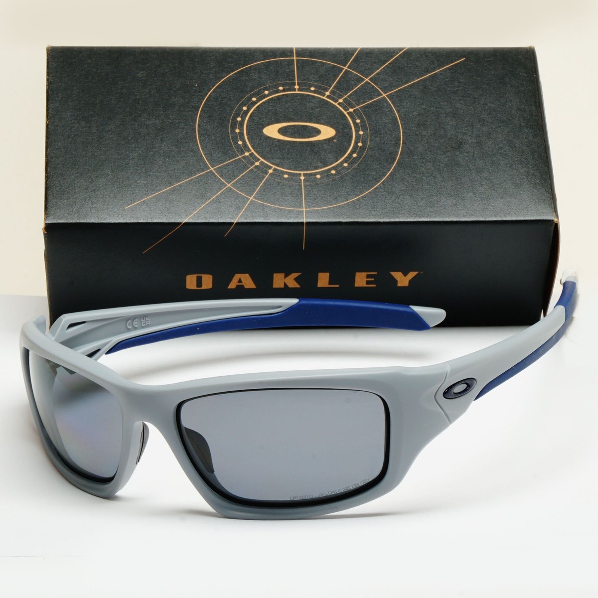 Oakley Sunglasses Polarized Valve Grey Blue Matte Fog Sport Wrap