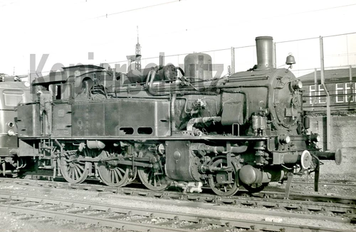 Foto - 74 907 vom Bw Wiesbaden im Bw Mainz-Bischofsheim, 4.12.1964