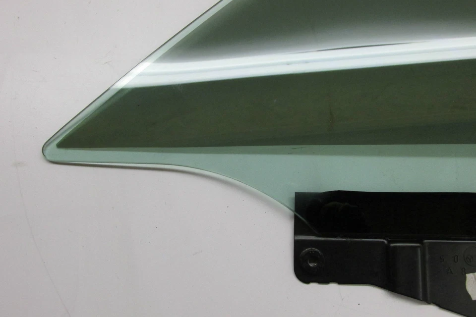 Mercedes Benz SL600 R230 2004-2006 OEM CUARTO TRASERO DERECHO CRISTAL Foto 3 de 4