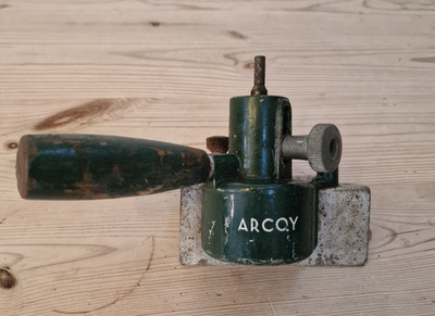 Vintage ARCOY small rabetter saw, green