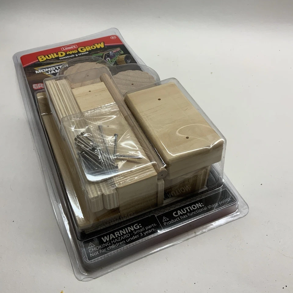 Monster Jam, camión excavador de tumbas artesanía Lowes retirado. Sellado en paquete original nuevo Foto 3 de 4