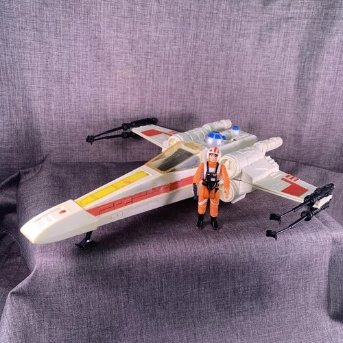 Vintage 1978 KENNER Star Wars X WING Fighter  w / Light Luke Skywalker Blaster