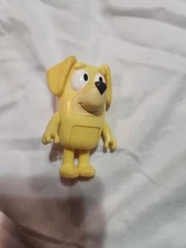 Bluey LUCKY'S DAD Pat Yellow Lab Dog Figure Neighbor Lucky Parcel Blue