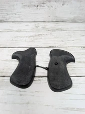 Pachmayr Type Rubber Grips For Smith & Wesson K Frame Round Butt Revolver