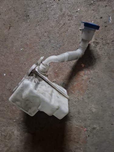 VW Volkswagen B8 Passat 2016 - 2021 Windscreen Washer Bottle Tank 3Q0955448D - Picture 1 of 4