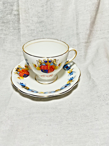 1953 Foley Vintage Coronation Teacup &Saucer Honoring Queen Elizabeth Regina ll - Picture 4 of 6