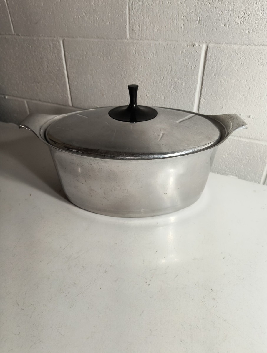 Vintage MCM Griswold #99 Aluminum Dutch Oven Roaster Trivet Lid