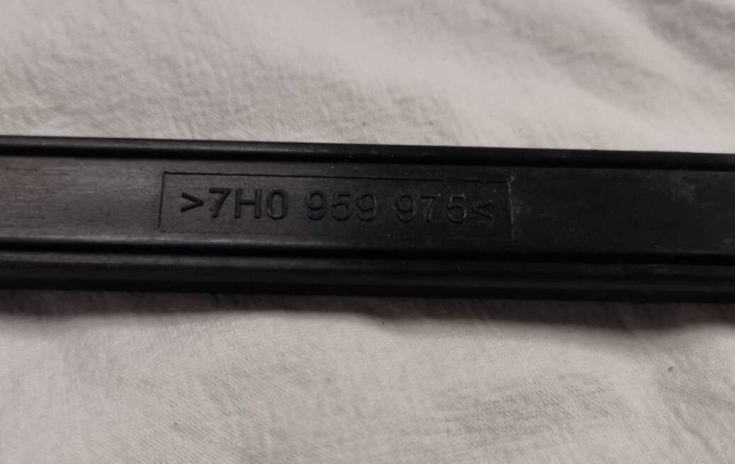 VW T5 Multivan Reading Coil for Electric Sliding Door Upper Left 7H0959975B