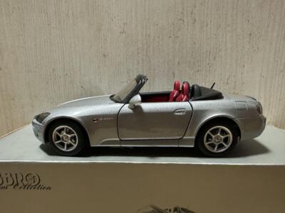 Ebbro Honda S2000 Miniature Car 1/24 Scale Silver Detailed Ebbro Honda S2000 Miniature Car 1/24 Scale Silver Detailed