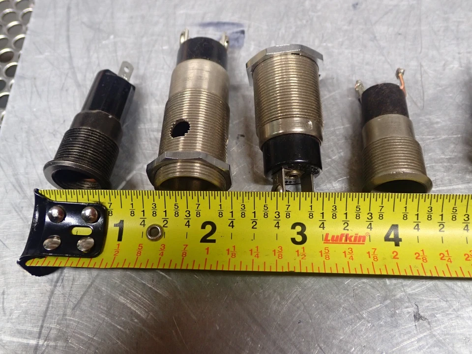 Dialco Dialight (Lot of 11) Misc. Indicator Light Sockets Used With Warranty Foto 4 de 4