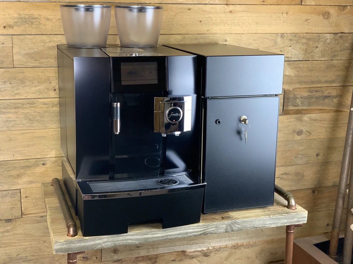 Jura Giga X8C Professional . 1 Year Warranty Free Local Delivery