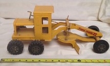 tin toy power grader