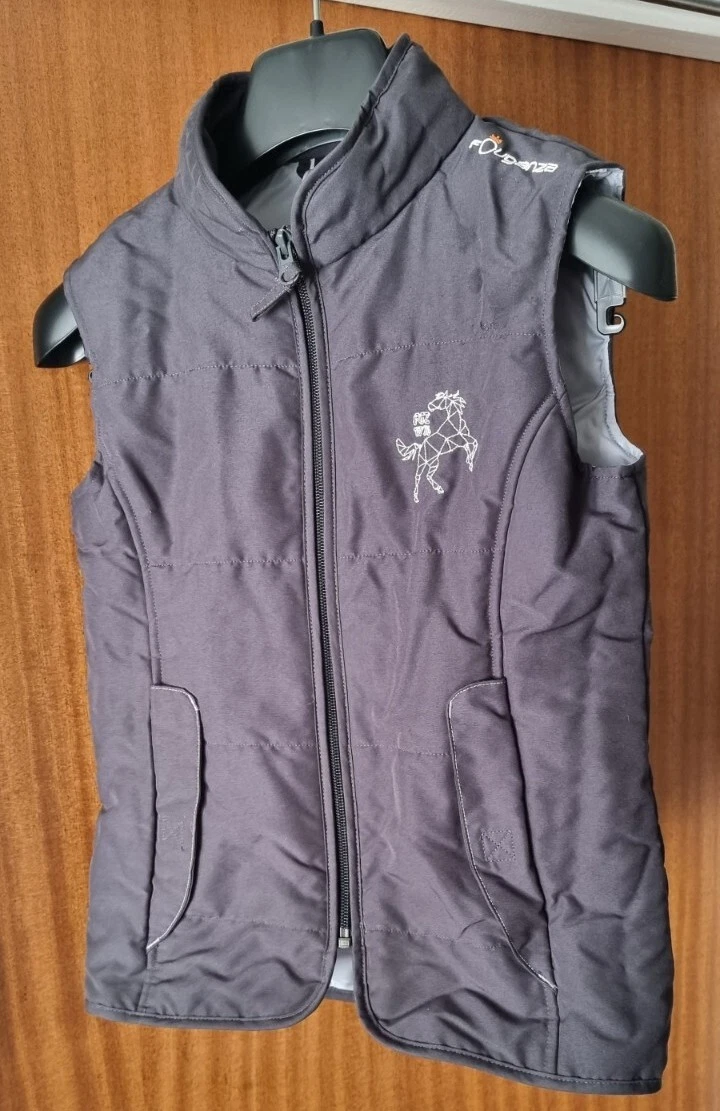 Girls age 9 10 Decathlon gilet sleeveless jacket grey light