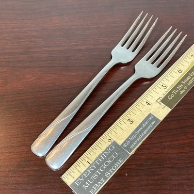 Oneida Ltd  Stainless Steel OCEANIC Pattern Lot of 2 Dinner Forks Vintage 7-1/4 