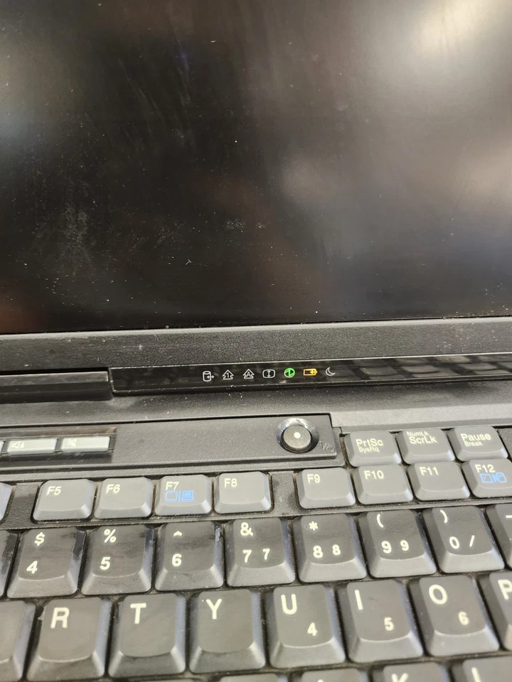 IBM Thinkpad Type 2652 A31 Windows 2000 Professional 1-2CPU -POWERS ON For Parts - Image 3 of 4