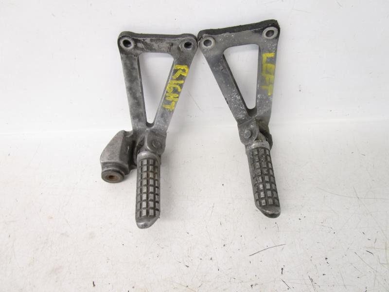 01 Kawasaki ZX7R P Passenger Foot Pegs Left Right 35011-1554