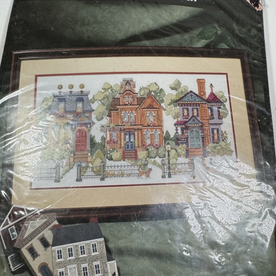 Raro Kit De Colección 1995 Bucilla Contado Punto de Cruz Diamond Avenue 18"X10" 41175 Foto 3 de 4