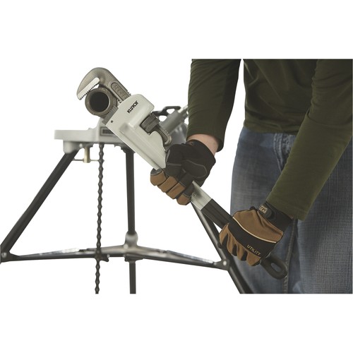Klutch 24in. Llave de tubo de aluminio - Imagen 2 de 9