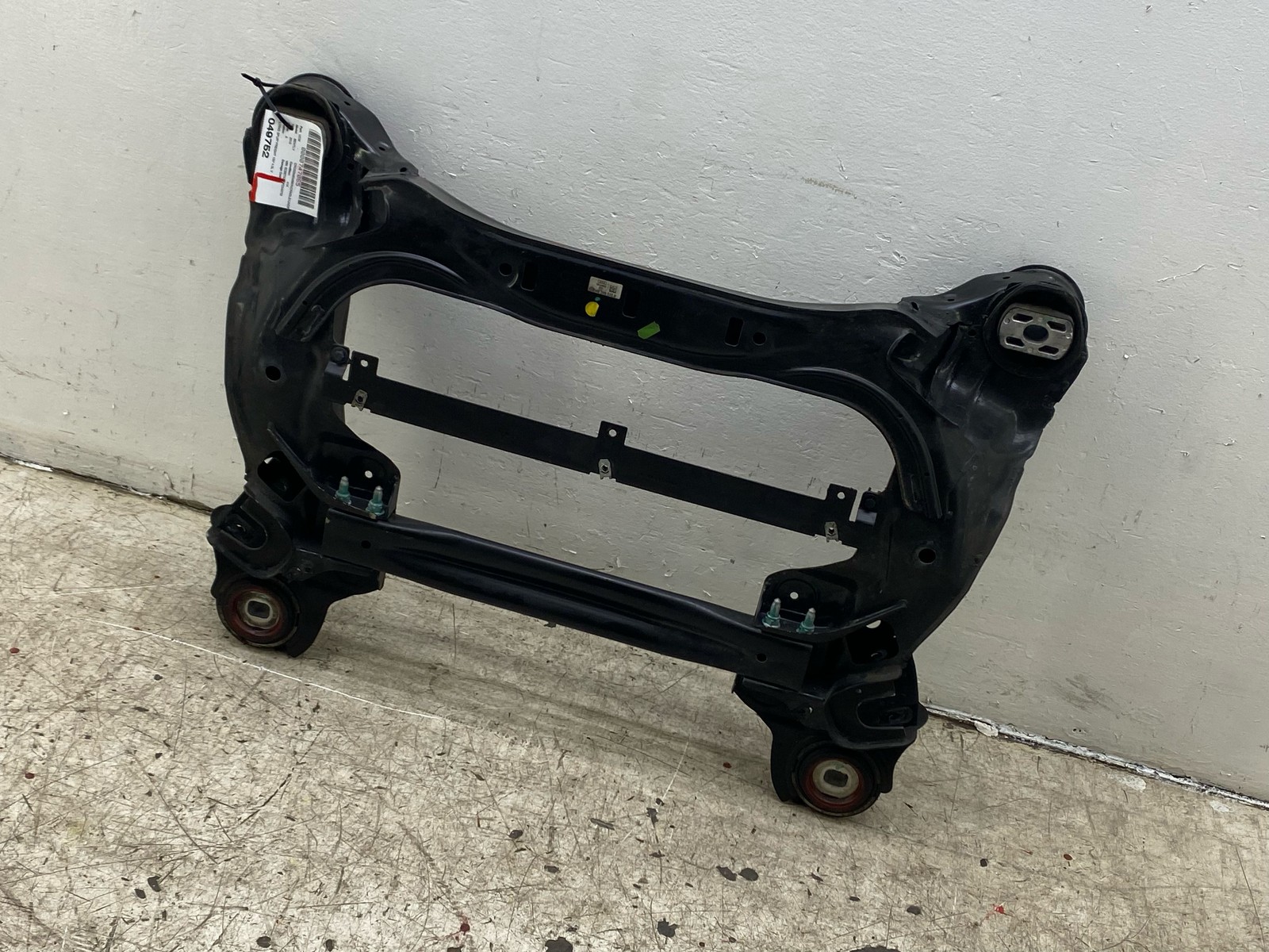 2014-2019 BENTLEY FLYING SPUR OEM 4.0L V-8 FRONT ENGINE CROSSMEMBER 3W0399313B