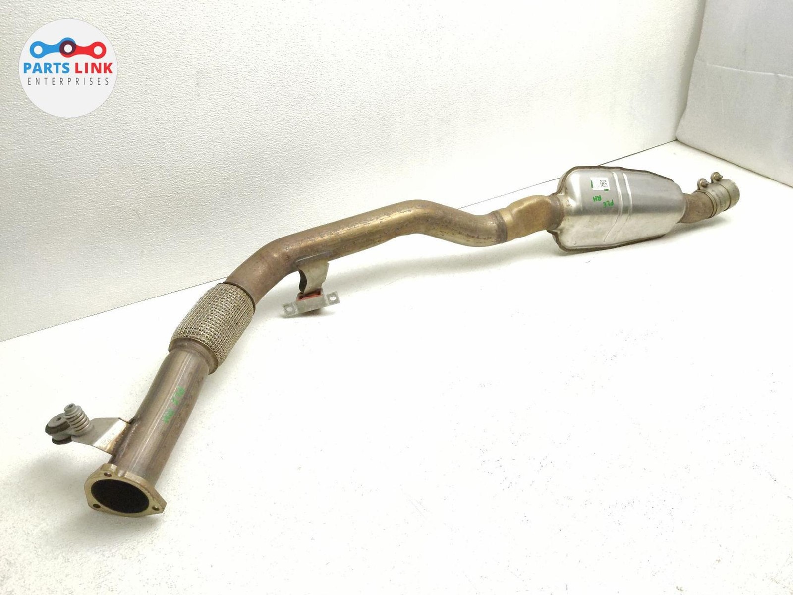 2016-20 BENTLEY BENTAYGA RIGHT EXHAUST MUFFLER RESONATOR BAFFLE PIPE 4.0L V8 3K