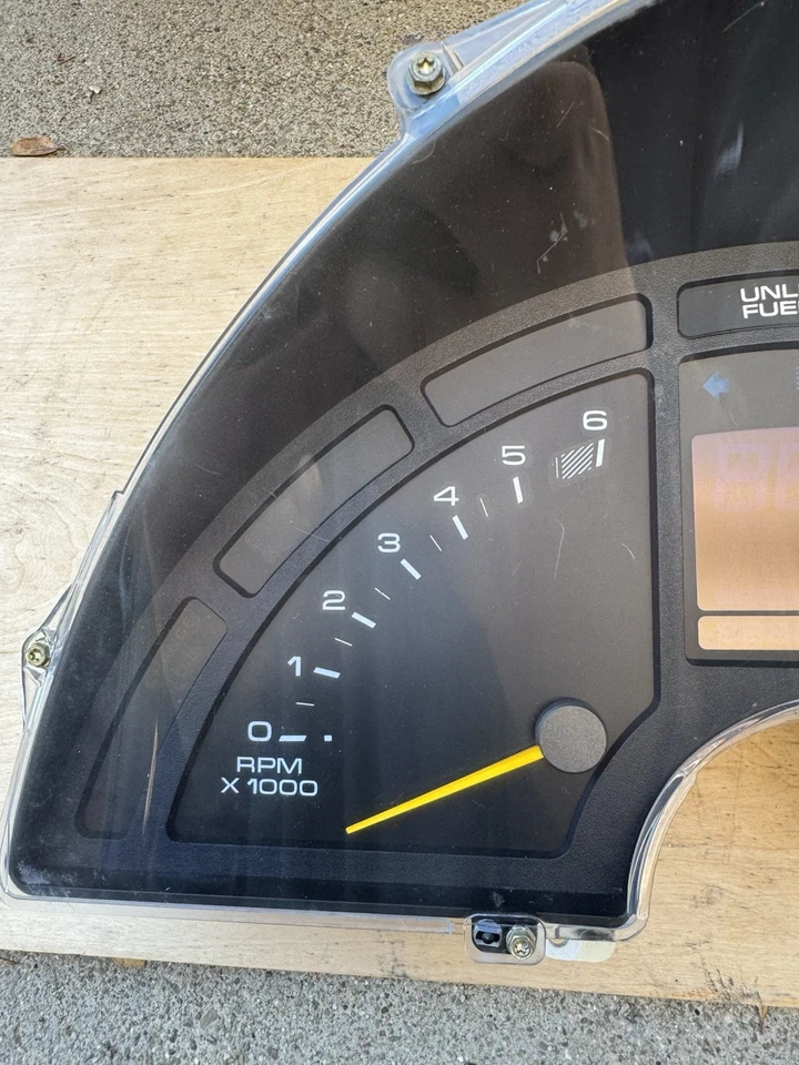 Chevrolet Corvette C4 1994-1996 cuadro de instrumentos odómetro velocímetro Foto 2 de 4