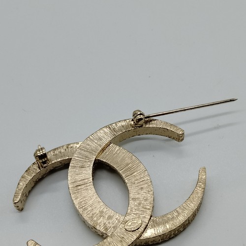 Chanel Brooch Pin Gold B15C 1944376 - Picture 5 of 11