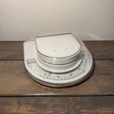 The Pampered Chef Kitchen Scale Analog 5lb Ca...