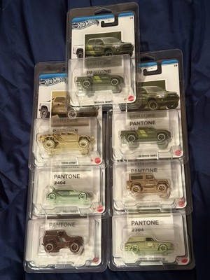 HOT WHEELS PANTONE SERIES 2 LOT OF 7 EXTRA TACOMA MINT WITH STERLING PROTECTORS