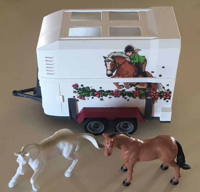 2 Schleich Horses Lot With Trailer, Hauler eBay