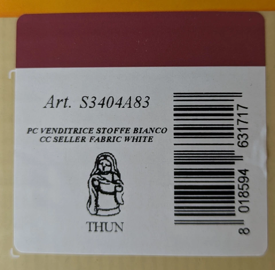 THUN PRESEPE CLASSICO VENDITRICE DI STOFFE BIANCO S3404 A82 - Immagine 3 di 3