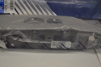 s NEW KIA RH Front Power Window Switch 06 07 08 09 10 11 12 Kia