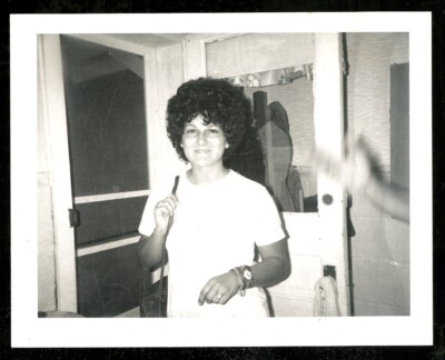 Vintage Polaroid Photo PRETTY WOMAN WEARS MOD HIP RETRO STYLE WIG 1971
