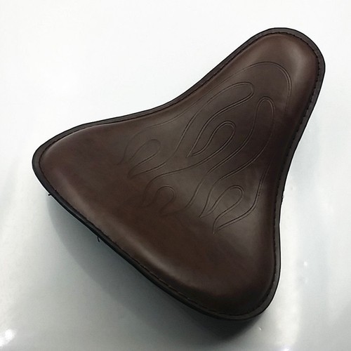 Brown Flame Large Leather Solo Driver Seat For Harley Honda Kawasaki Vintage XL - Picture 2 of 6