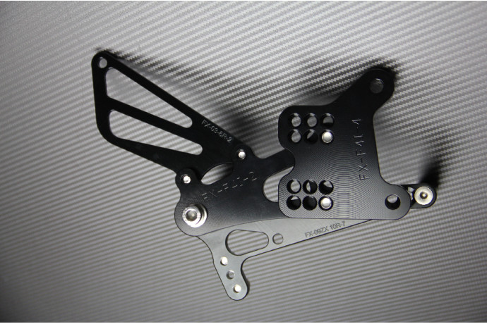 Commandes reculées CBR 600 F PC35 ajustables pour optimiser l'angle d'inclinaison - 3