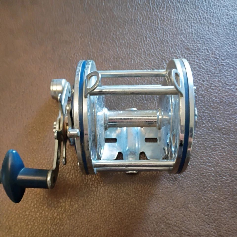 Carrete de pesca olímpico Dolphin 615 Foto 4 de 4