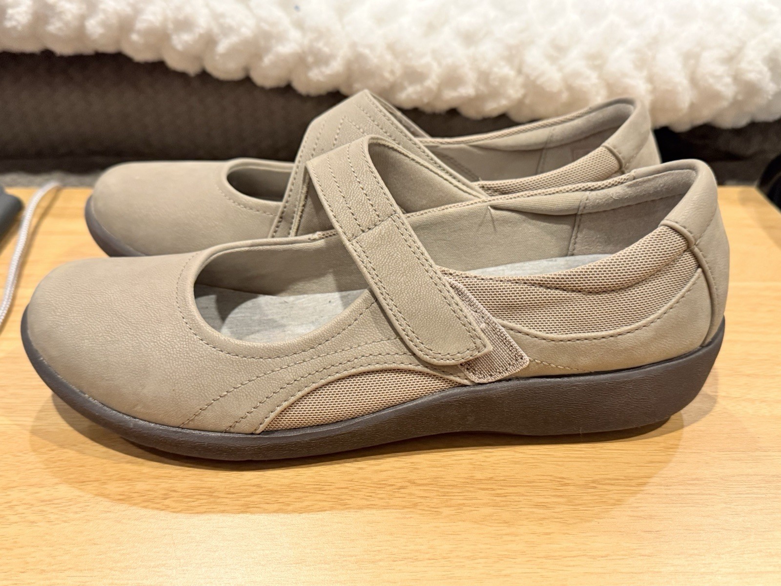 Cloudsteppers By Clarks Tan Adjustable Straps Cus… - image 3